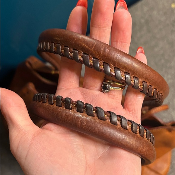 *RARE* Discontinued Vintage Dooney and Bourke Florentine Satchel with Toggle - Picture 12 of 16